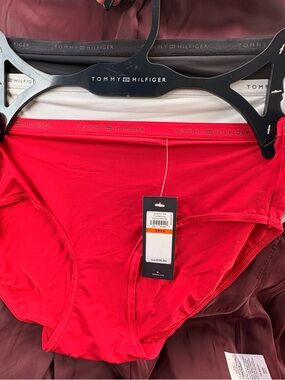 Tommy Hilfiger Women’s 3 Pack Microfiber Hipster Panties
